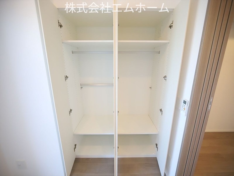 ザ・パークハビオ名古屋松原 クローゼット（収納充実してます）