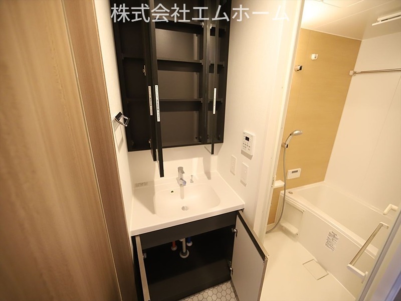 ザ・パークハビオ名古屋松原 独立洗面化粧台　シャンプードレッサー