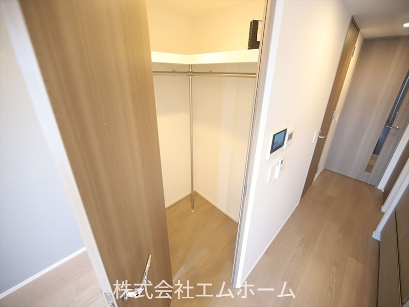 ザ・パークハビオ名古屋松原 ウォークインクローゼット（収納充実してます）