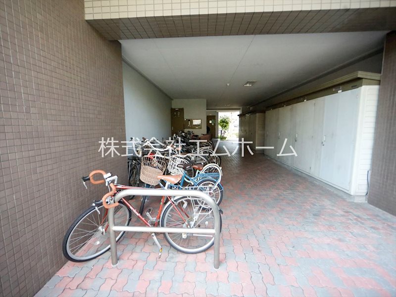 シティ・ライフ城下  屋根付駐輪場