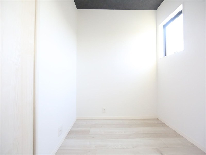 ｒｏｂｏｔ ｈｏｍｅ 鶴里 Ｔｈｅ Ｐａｒｋ 洋室3.3帖　クローゼット付　同仕様写真