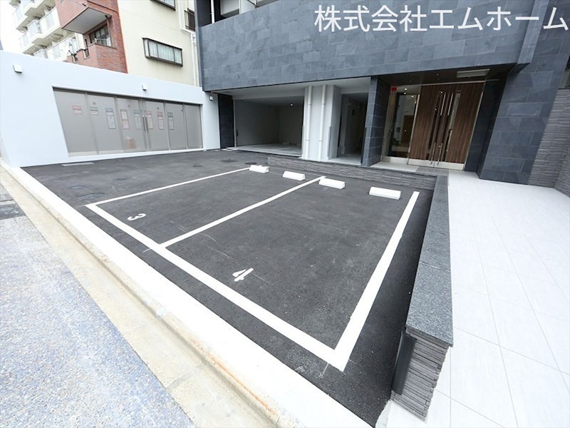 パルティール神宮南 敷地内駐車場