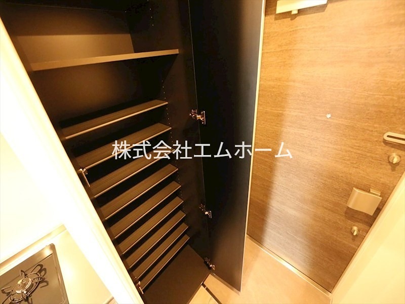 パルティール神宮南 シューズボックス　収納充実してます