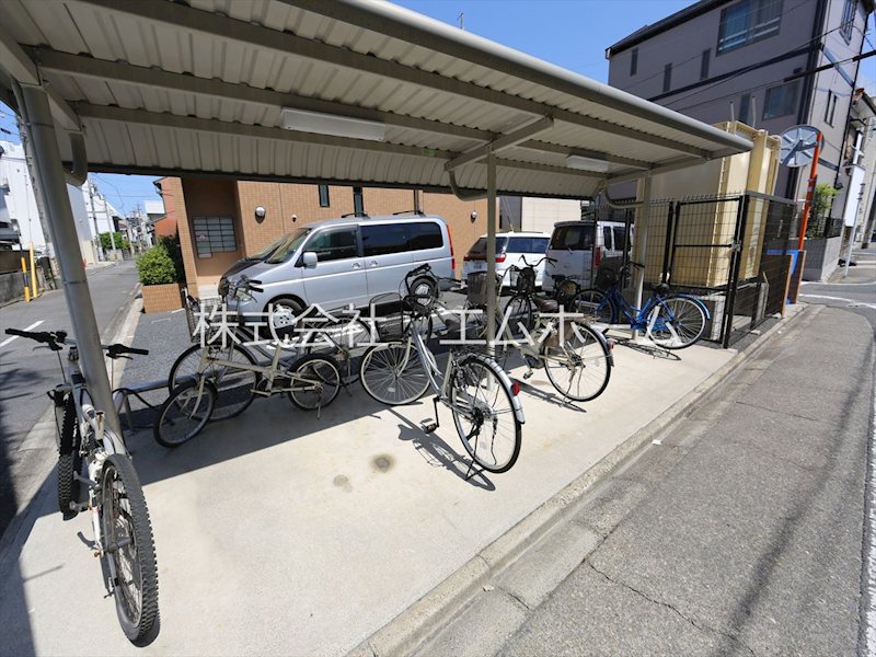 ベルドミール北畑 屋根付き駐輪場