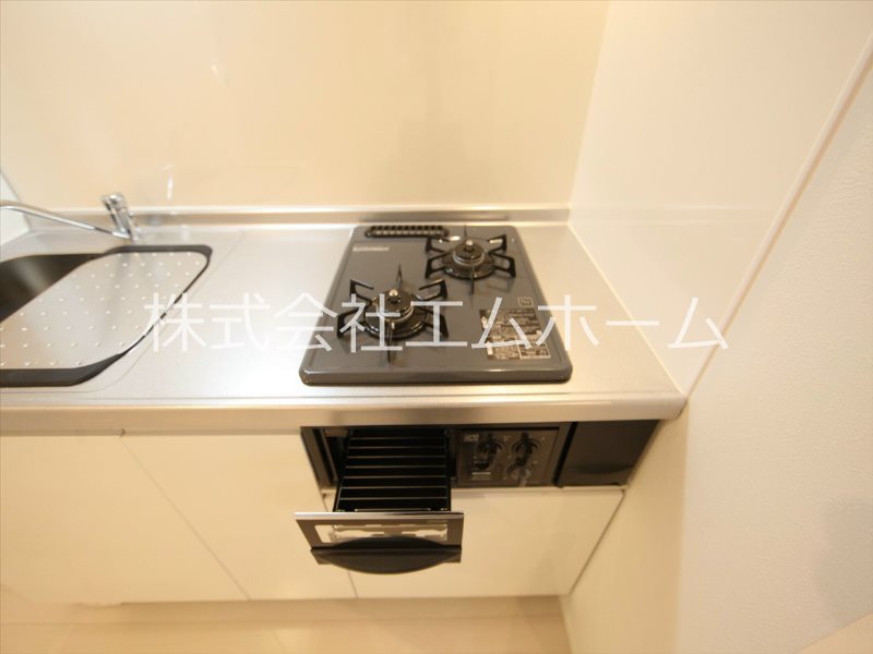 Apelila名駅南（アペリラメイエキミナミ） システムキッチン（ガス2口コンログリル付）同型写真
