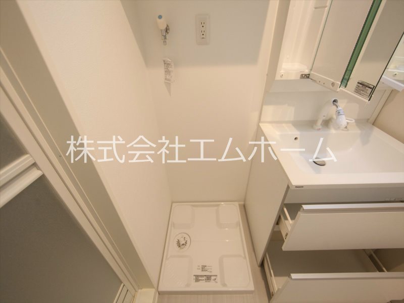 Apelila名駅南（アペリラメイエキミナミ） 脱衣所　独立洗面台（シャンプードレッサー付）同型写真