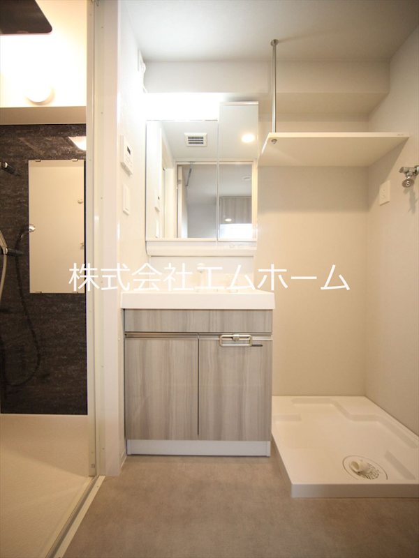 プレイズシード名駅北 脱衣所　独立洗面台（シャンプードレッサー付）収納スペース有