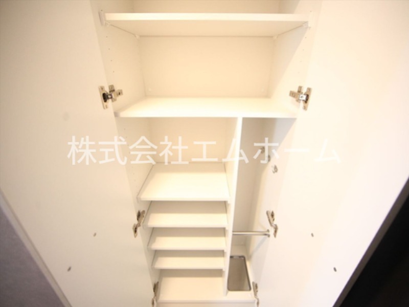 プレイズシード名駅北 玄関　シューズボックス
