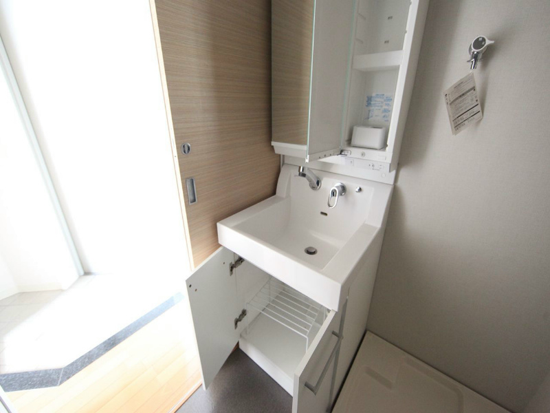 ａＬＡＴＯ白壁 脱衣所　独立洗面台（シャンプードレッサー）洗濯機用意できます