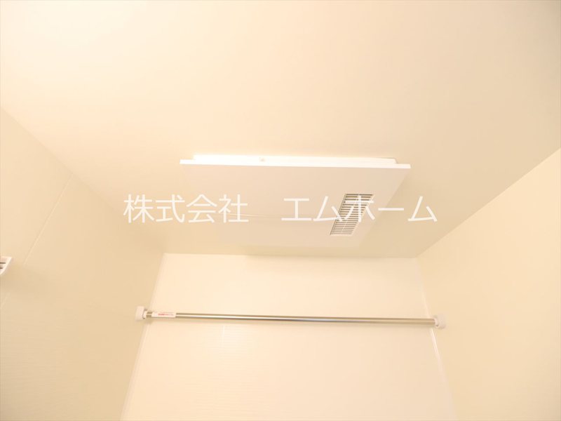 グランディール高畑 浴室暖房乾燥機付き