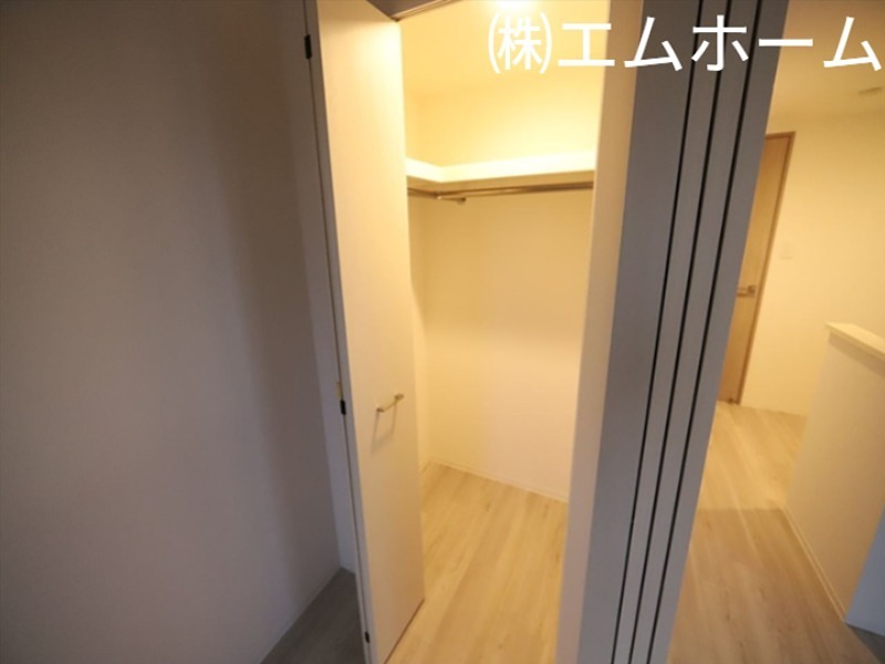エスリード金山ル・グラン ウォークインクローゼット　収納充実してます