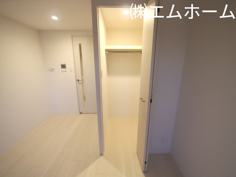 エスリード金山ル・グラン ウォークインクローゼット　収納充実してます