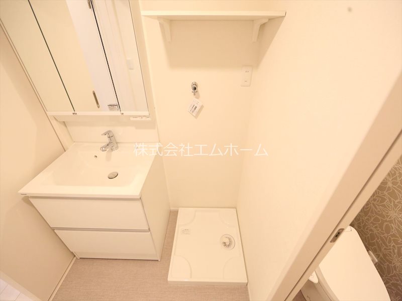 ｔｏｉｒｏ 脱衣所　室内洗濯機置き場　同型写真