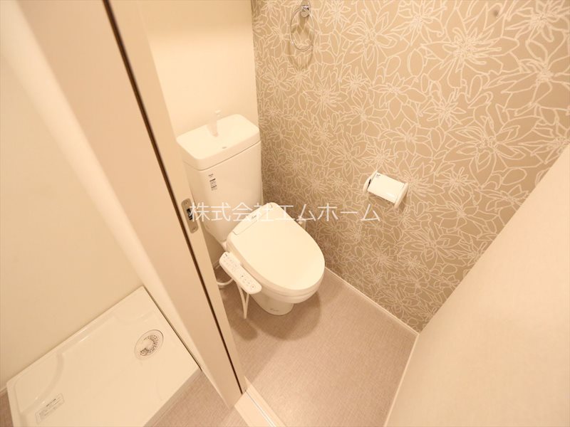 ｔｏｉｒｏ 温水洗浄暖房便座付トイレ　同型写真