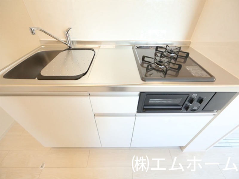 グランテラス烏森 システムキッチン（ガス2口コンロ付）同型写真