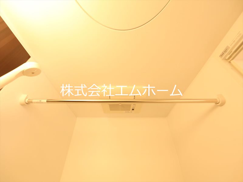 グランテラス烏森 浴室暖房乾燥機付　24時間換気機能付バスルーム　同型写真