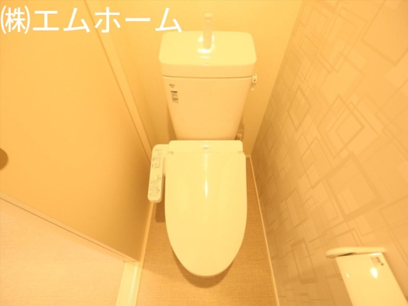 グランテラス烏森 温水洗浄暖房便座付トイレ　同型写真