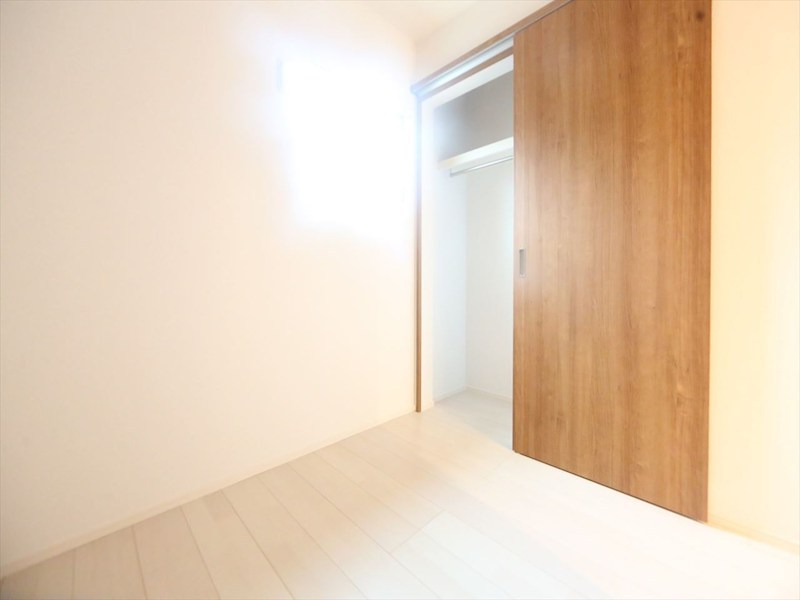 ＲＥＧＡＬＥＳＴラヴ守山 洋室3.5帖　ウォークインクローゼット付　同仕様写真