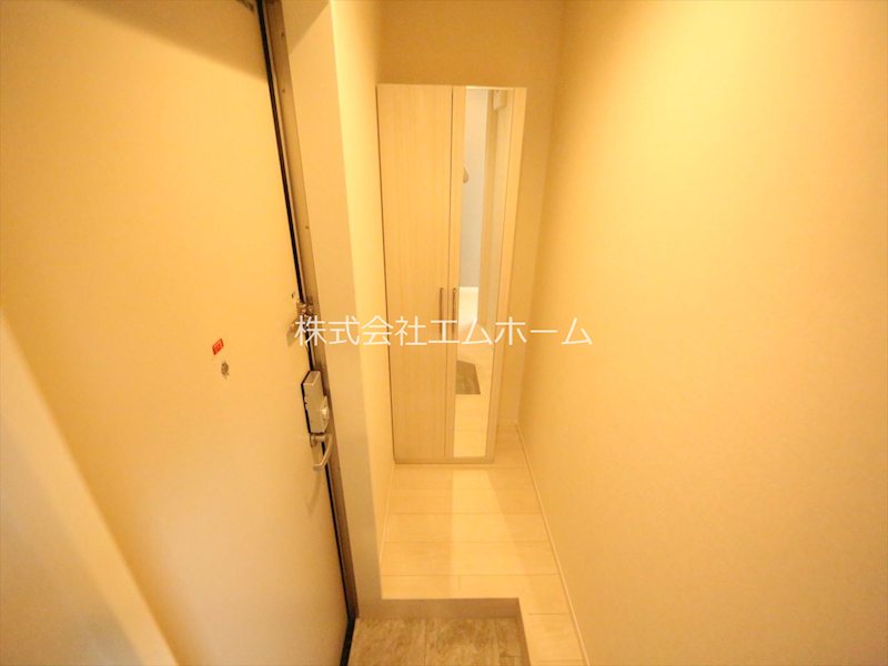 Ｒｉｖｅｒａ中村公園 玄関　シューズボックス付（収納充実してます）　同仕様写真
