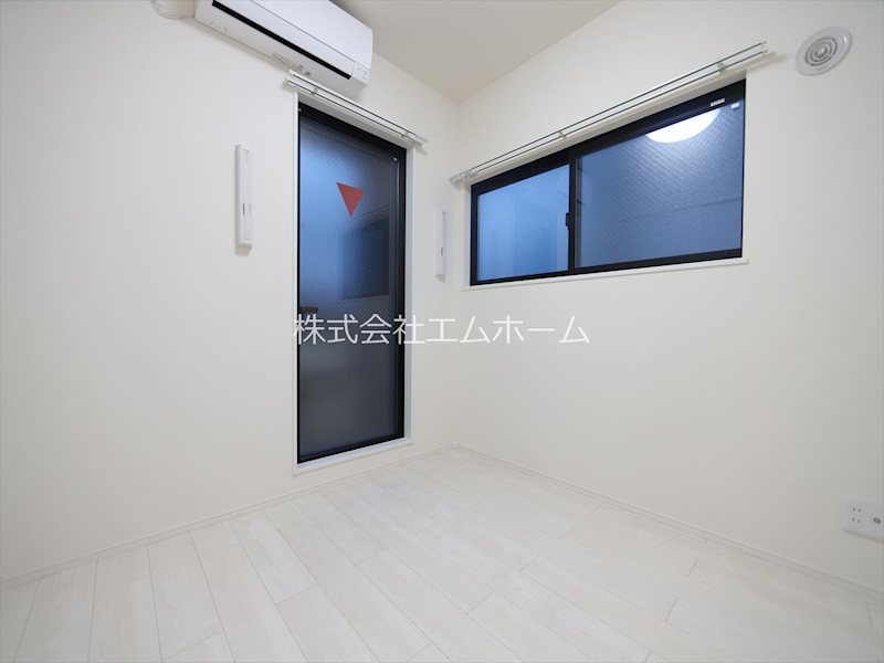 Ｒｉｖｅｒａ中村公園 洋室4.5帖　クローゼット付　バルコニー　同仕様写真