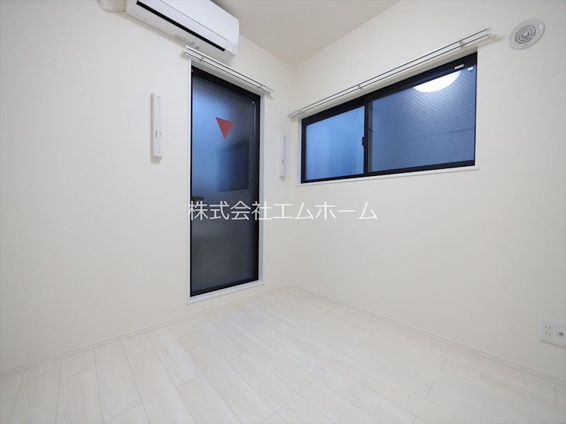 ルミナス中村 洋室5帖　クローゼット付　バルコニー　同仕様写真