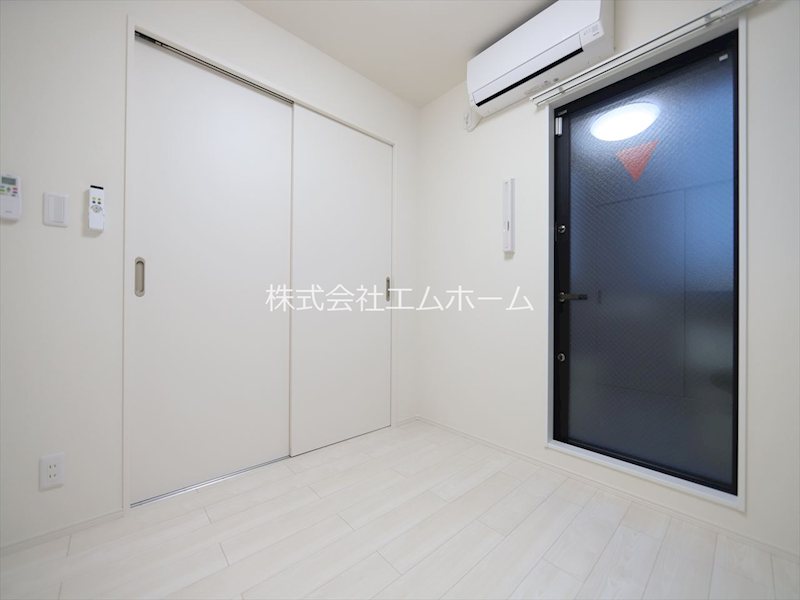 ルミナス中村 洋室5帖　クローゼット付　バルコニー　同仕様写真