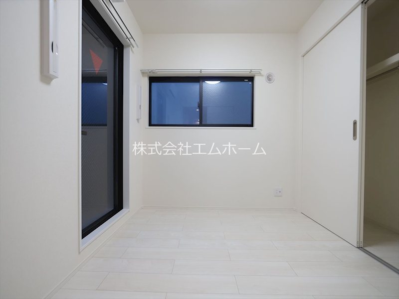 ルミナス中村 洋室5帖　クローゼット付（収納充実してます）　同仕様写真
