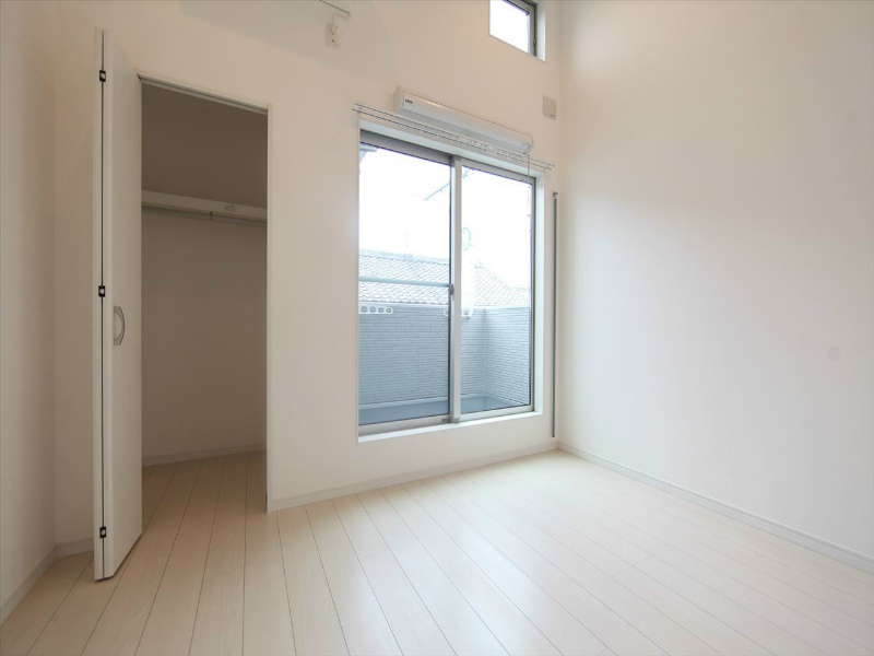 ＣｏｚｙＨｏｕｓｅ清水 洋室5.5帖　ロフト4.9帖（収納にも寝室にも使えます）
