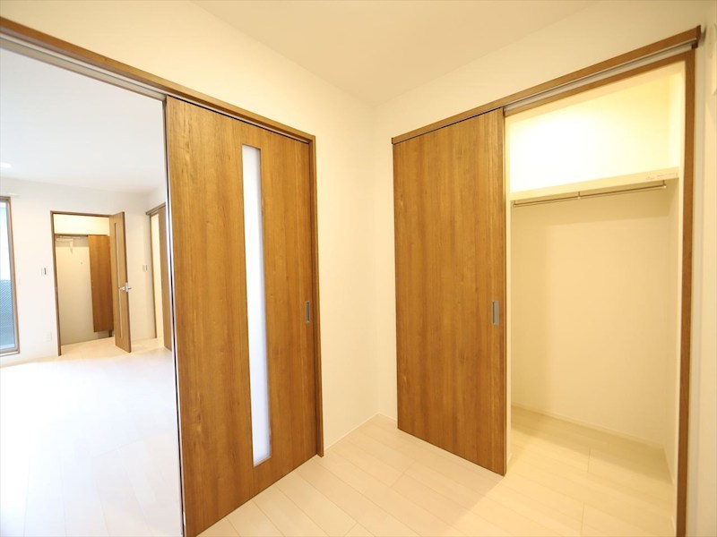 REGALEST serene鶴舞 洋室3.4帖　ウォークインクローゼット付　同仕様写真