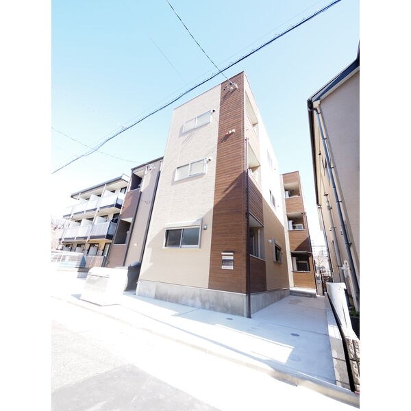 外観 オートロック付 宅配BOX有り