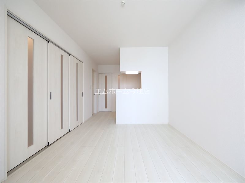 REGALEST WOOD TERRACE JOSHIN LDK10.0帖　エアコン付　バルコニーに面しています　同仕様写真