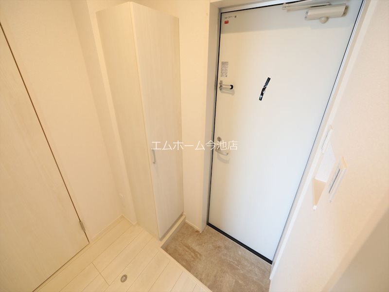 REGALEST WOOD TERRACE JOSHIN 玄関（シューズボックス付）同仕様写真