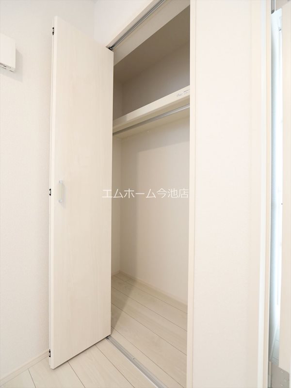 REGALEST WOOD TERRACE JOSHIN クローゼット（収納スペース充実）同仕様写真