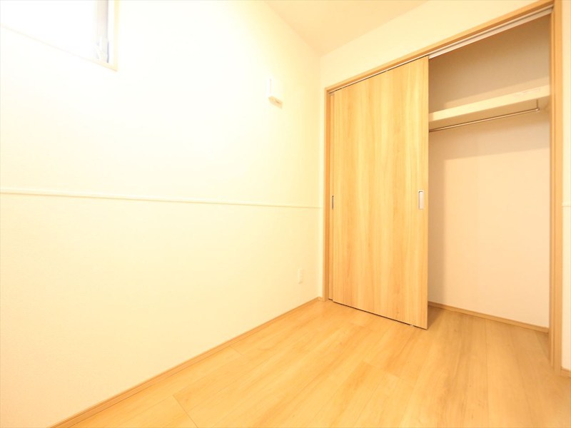 REGALEST WOOD TERRACE JOSHIN 洋室3帖　クローゼット付　同仕様写真