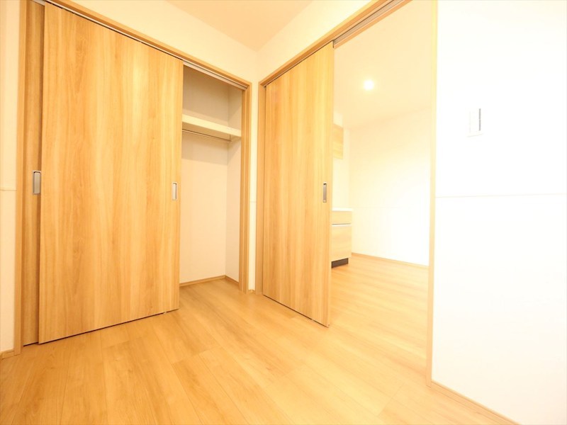 REGALEST WOOD TERRACE JOSHIN 洋室3.6帖　クローゼット付　同仕様写真