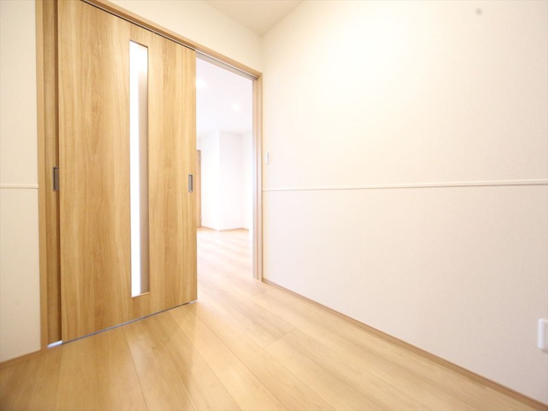 REGALEST WOOD TERRACE JOSHIN 洋室3.3帖　クローゼット付　同仕様写真
