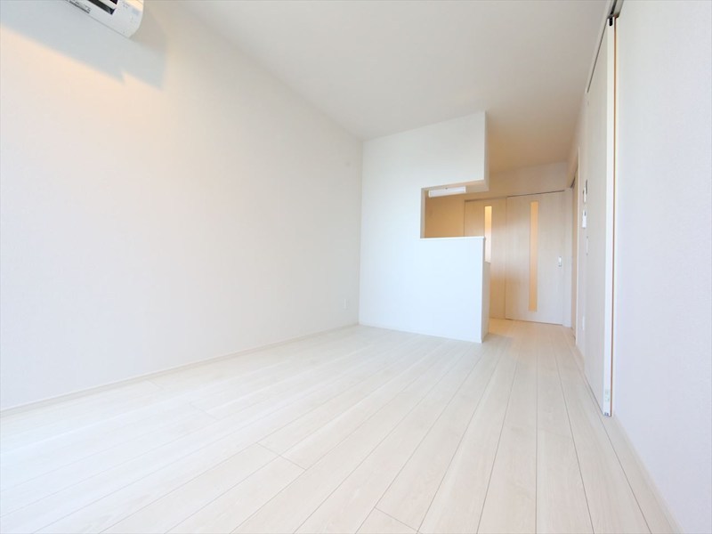 ＲＥＧＡＬＥＳＴ ＤＵＯ ＬＤＫ13.3帖　システムキッチン　エアコン完備　同仕様写真